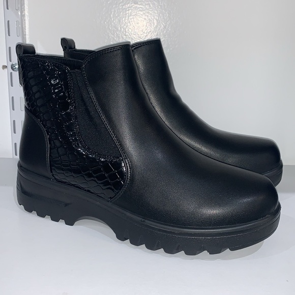 BLACK PRINTED ANKLE BOOTS WITH FUR - Picture 3 of 9